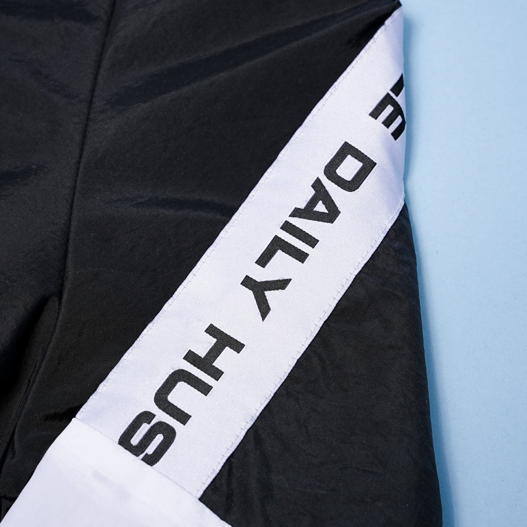 1 of 1 HM Full-Zip Windbreaker Jacket