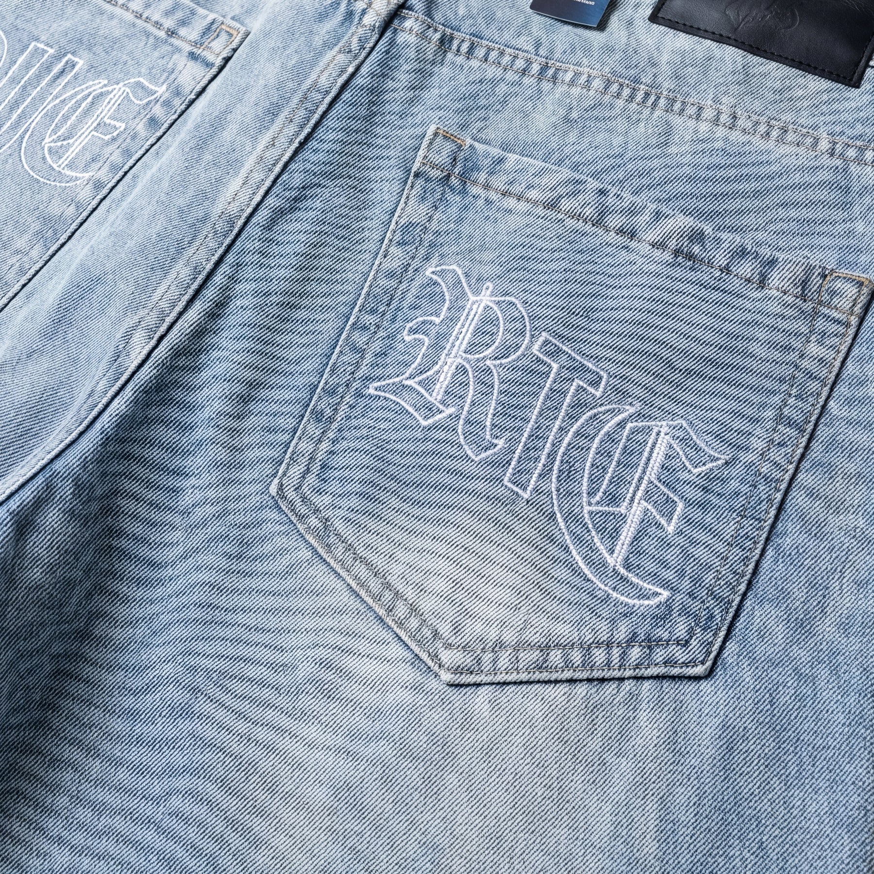 HM FLAME DENIM SHORTS WITH RHINESTONES