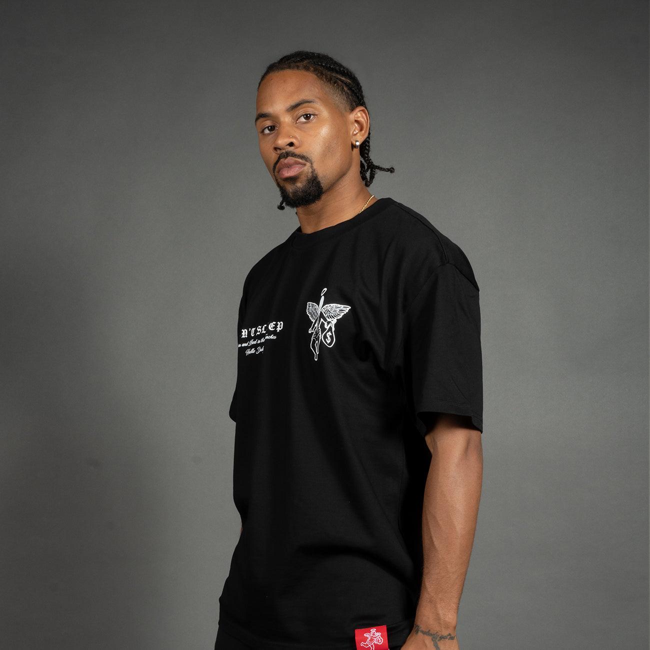 Don't Sleep Angel - Camiseta ULTRA HW Red Label - Negro